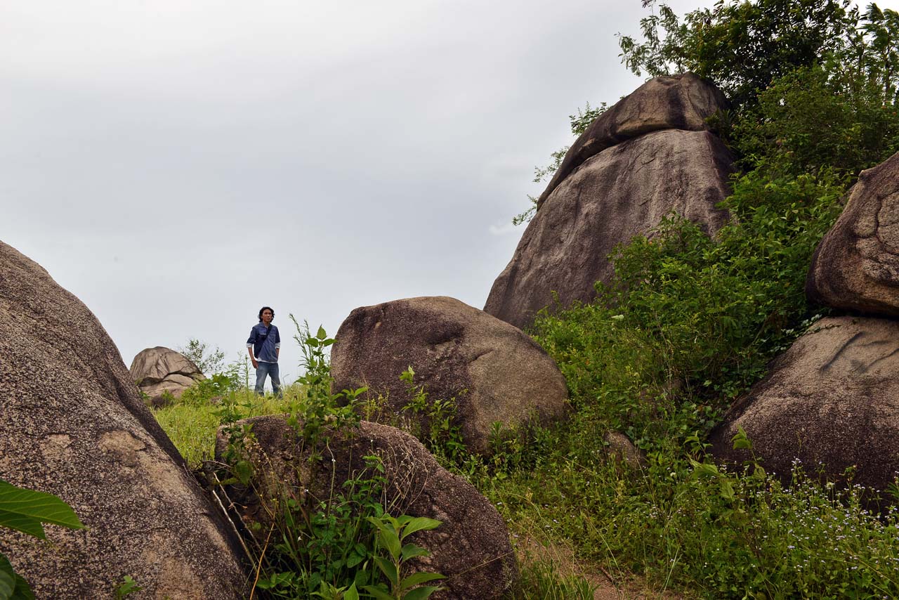 Wisata Gunung Batu Sri Katon - Yopie Pangkey - 8