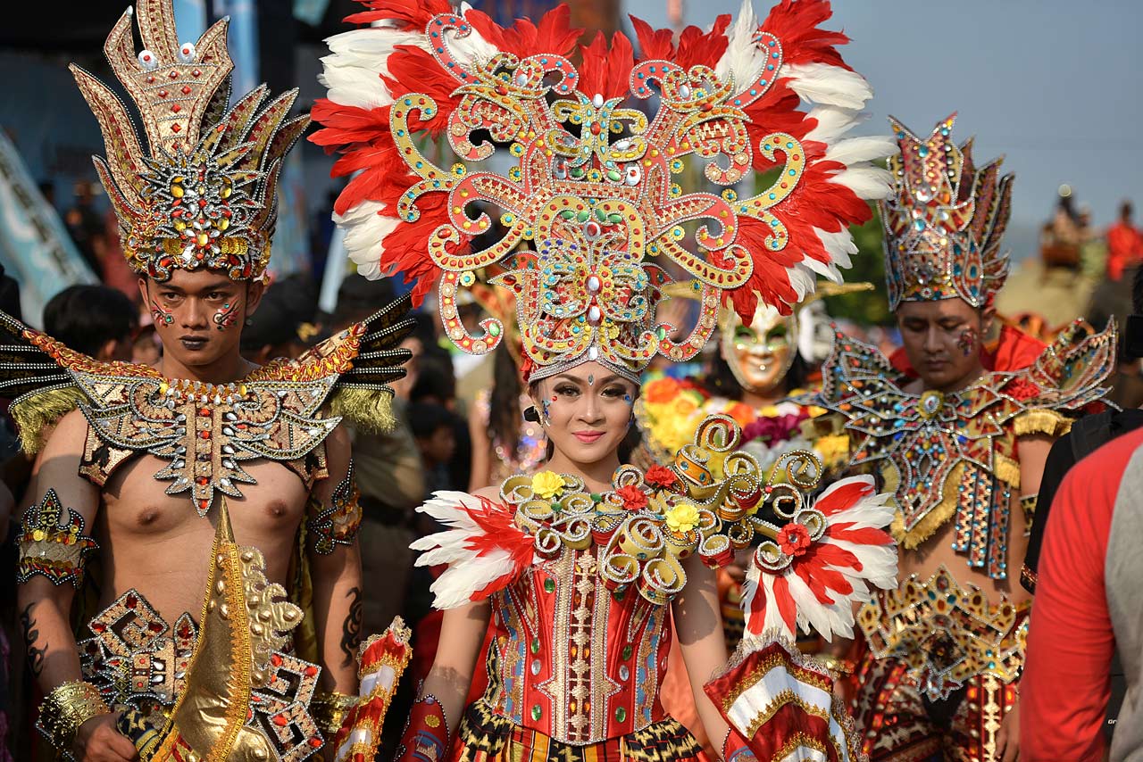Pawai Budaya - Festival Krakatau 2015 - Tapis Fantasi