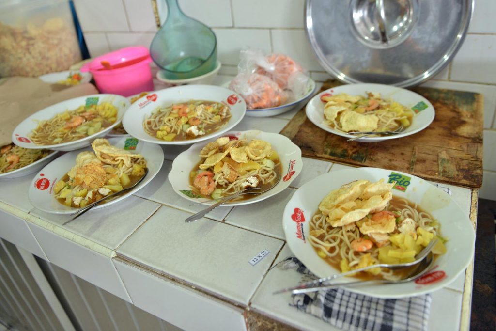 Wisata Kuliner Belitung - Mie Belitung Atep - Yopie Pangkey - 2