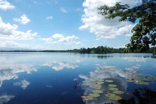 danau dendam tak sudah - tempat wisata di bengkulu - yopie pangkey @