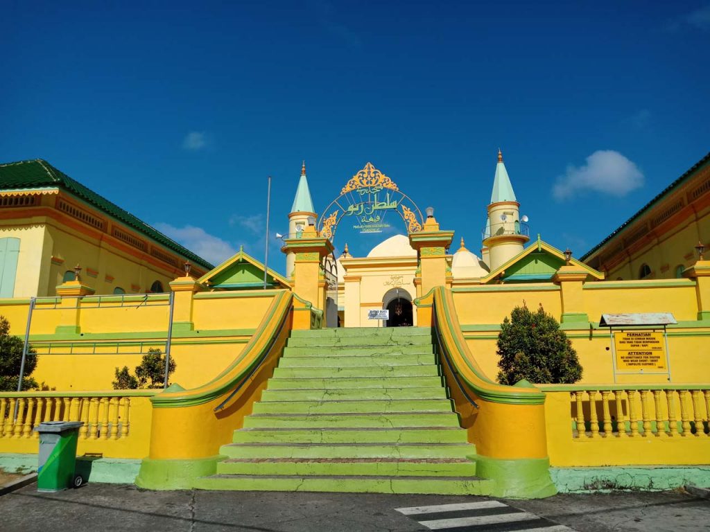 Masjid Raya Sultan Riau - Wisata Pulau Penyengat - Yopie Pangkey - 10