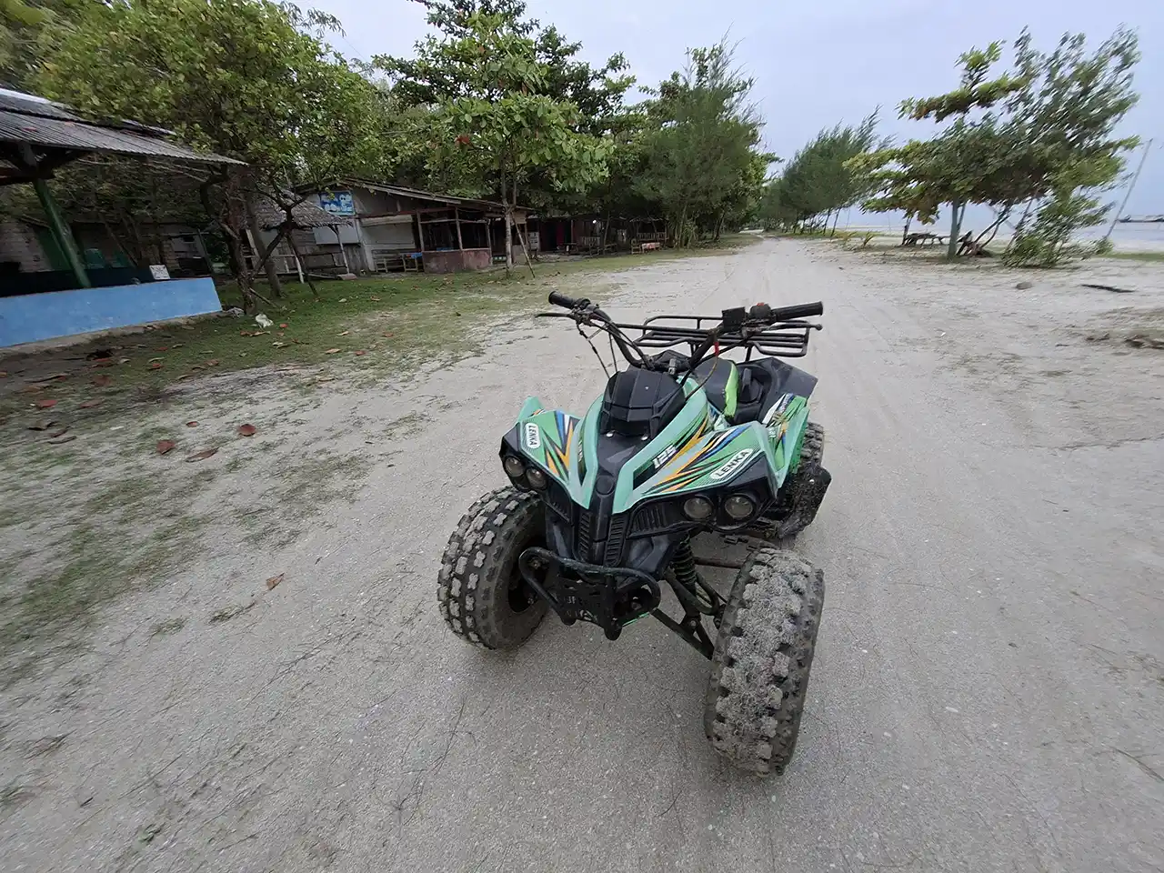 Aktivitas Kegiatan yang bisa dilakukan di Pantai Mutiara Baru Lampung Timur - Yopie Pangkey