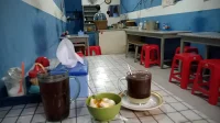 Warung Kopi Njun di Lorong King Bandarlampung 1 - Yopie Pangkey